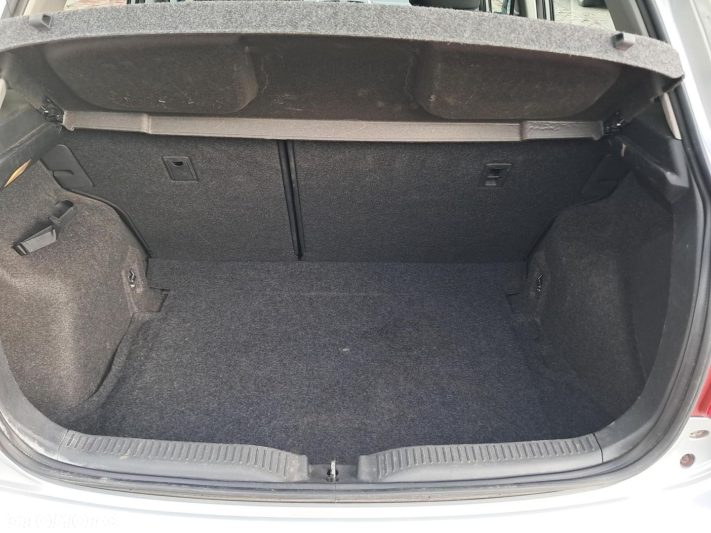 Toyota Auris 1.4 D-4D Terra EU5 - 15