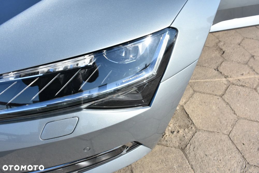Skoda Superb 2.0 TDI DSG Style - 25