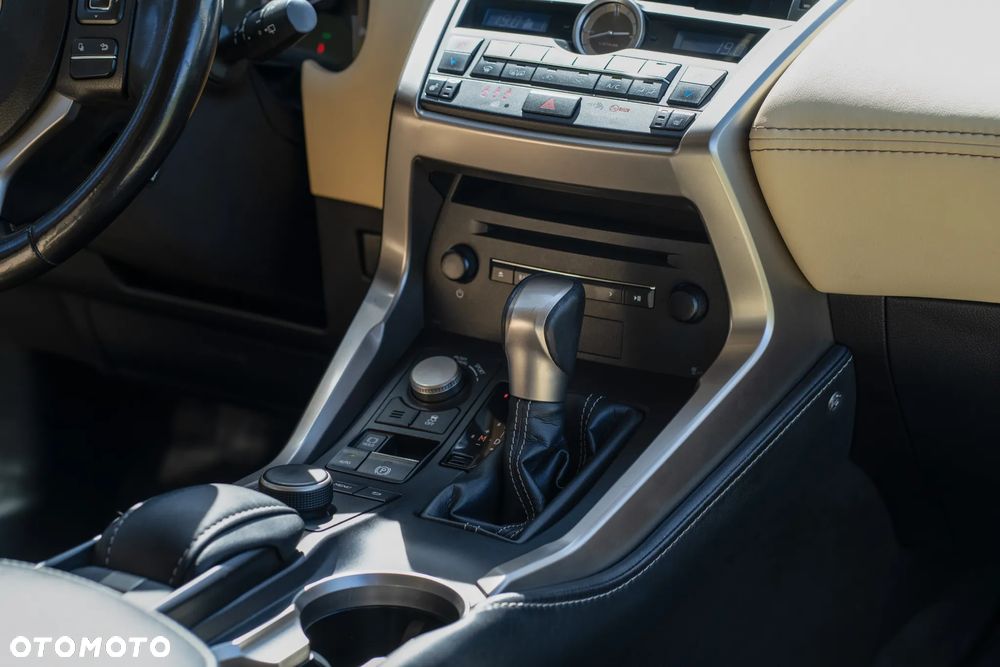 Lexus NX 300 Elegance 2WD - 10