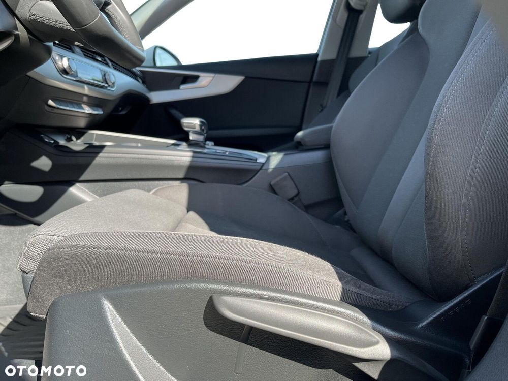 Audi A4 Avant 35 TFSI mHEV Advanced S tronic - 12