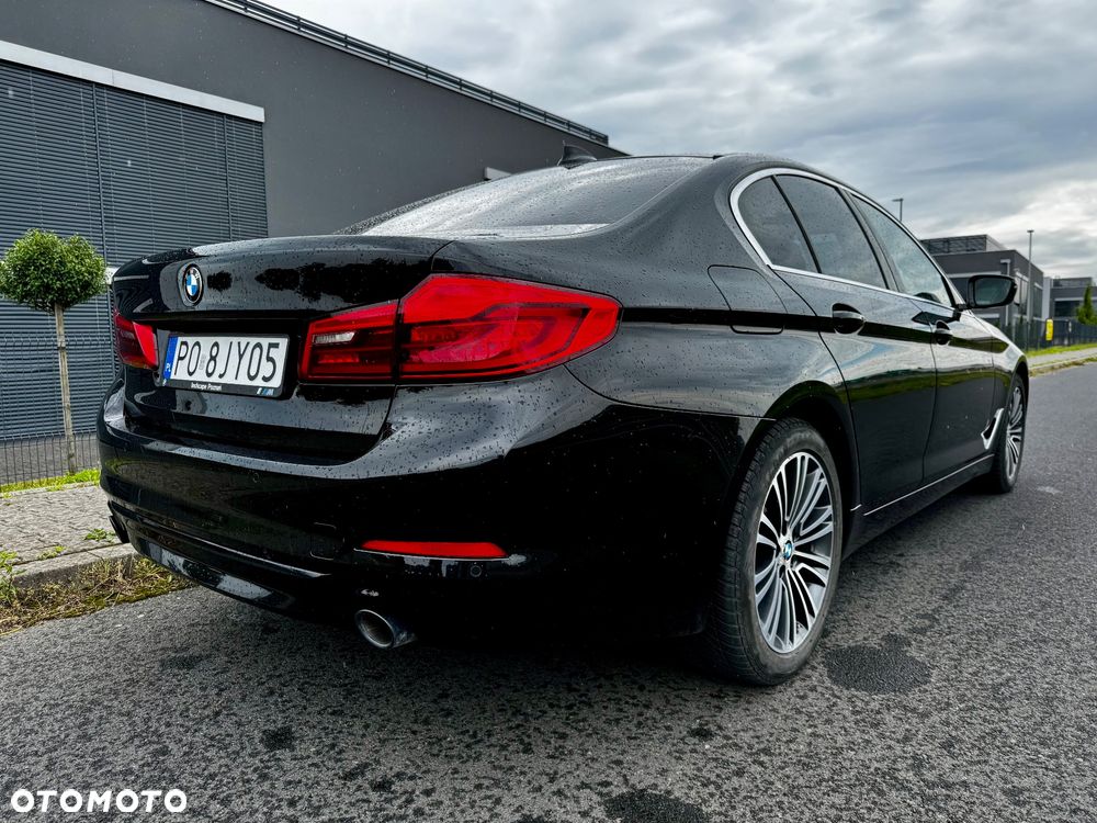 BMW Seria 5 518d Sport Line - 10