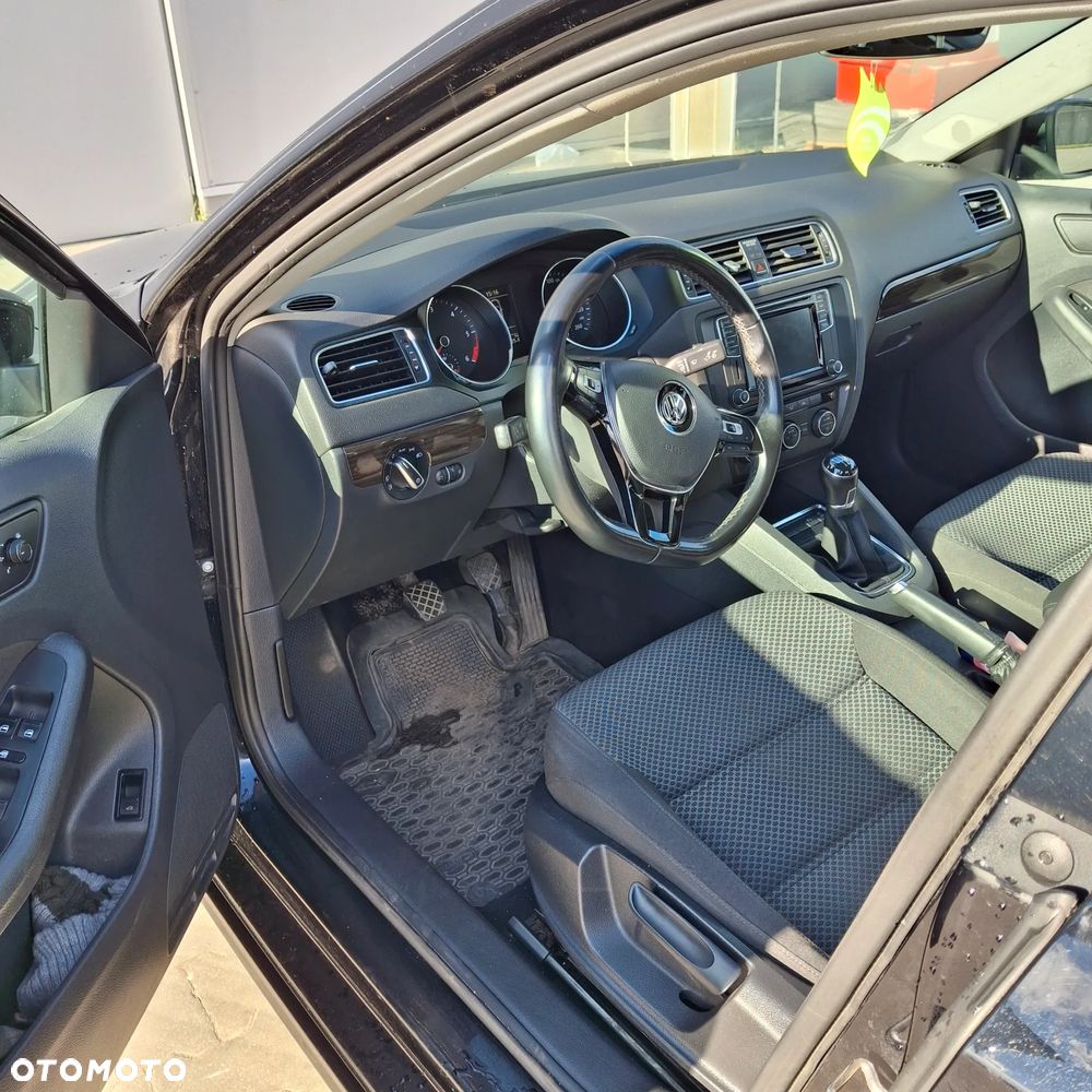 Volkswagen Jetta 2.0 TDI DPF BMT Comfortline - 2