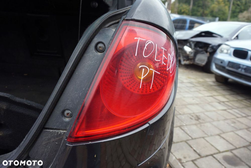LAMPA TYLNA PRAWA TOLEDO III 5P 5P5945112A SEAT 2004-2009 - 3