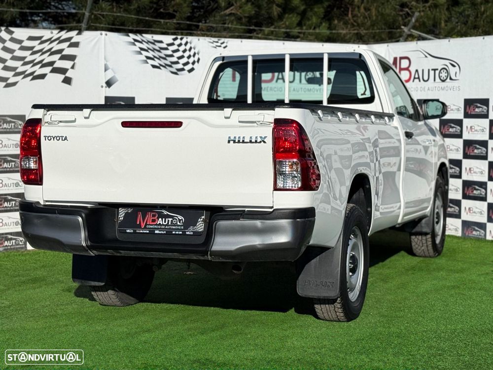 Toyota Hilux 2.4 D-4D 4WD CE CH - 11