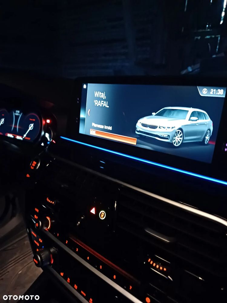 BMW Seria 5 520d xDrive Luxury Line sport - 14