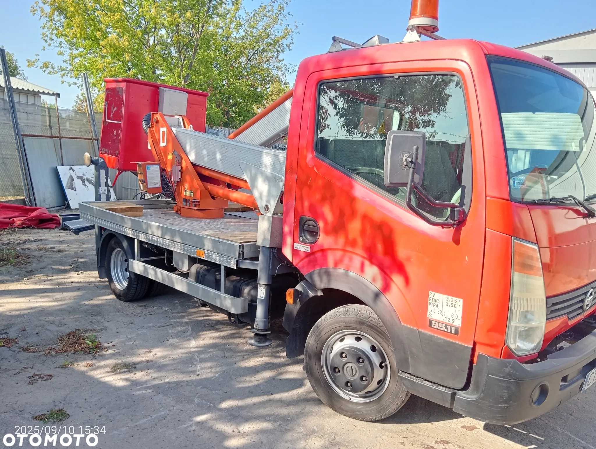 Nissan CABSTAR - 12