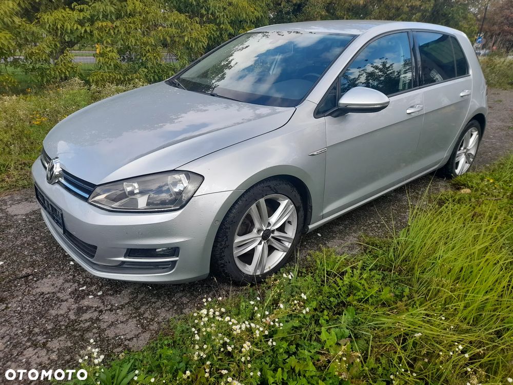 Volkswagen Golf - 1