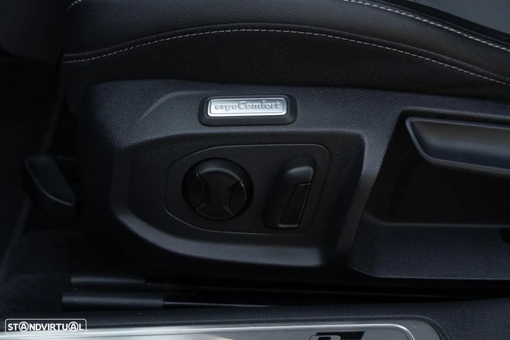 VW Arteon 2.0 TDI R-Line DSG - 52