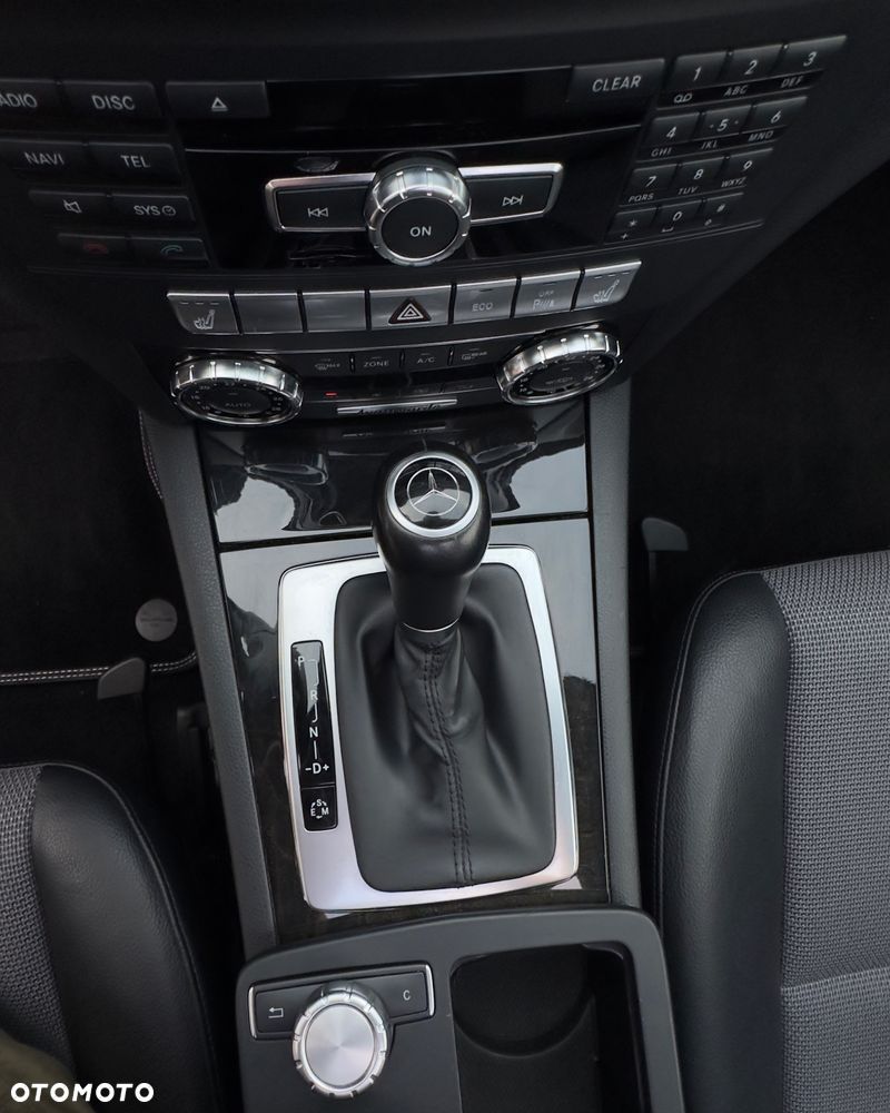 Mercedes-Benz Klasa C 220 CDI BlueEff 4-Matic Avantgarde - 20