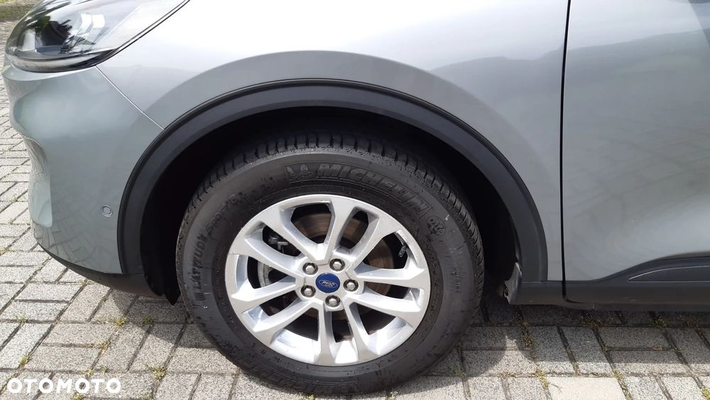 Ford Kuga 2.0 EcoBlue 4x4 TITANIUM - 19