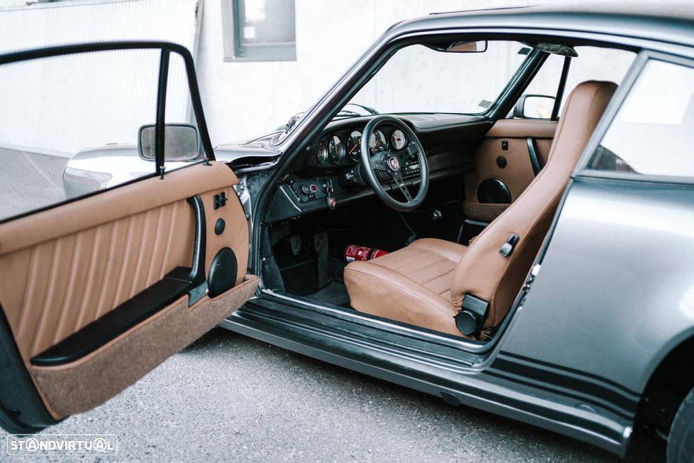 Porsche 911 Série G - 10