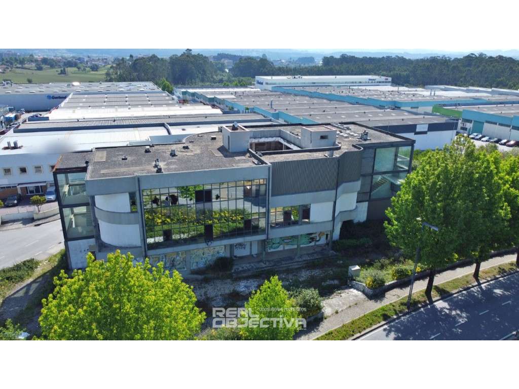 Lojas e escritórios na Zona Industrial da Maia - Grande imagem: 5/10