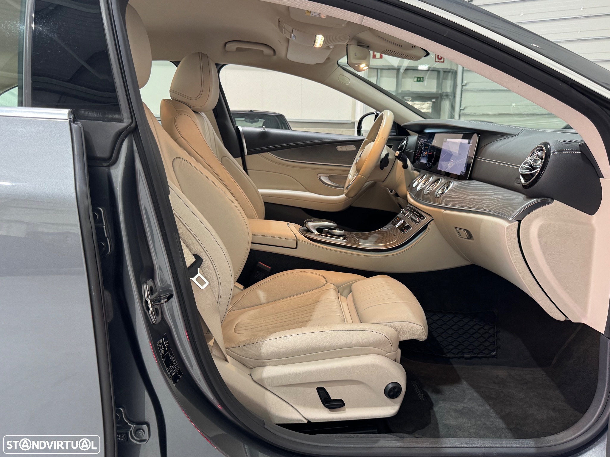 Mercedes-Benz CLS 300 d - 26
