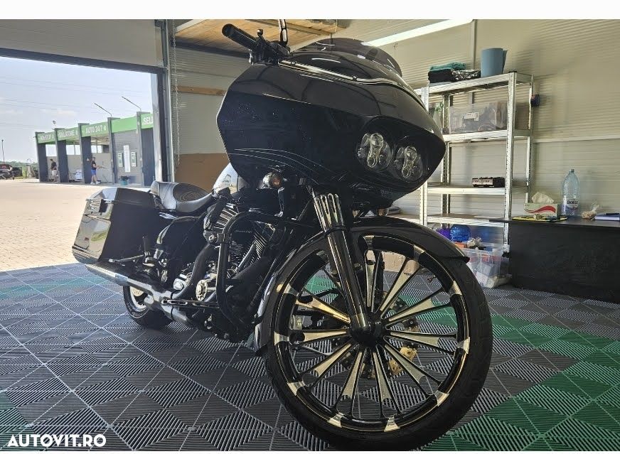 Harley-Davidson Road Glide Custom - 13