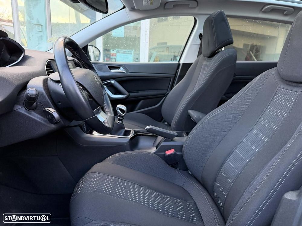 Peugeot 308 1.6 BlueHDi Allure - 12