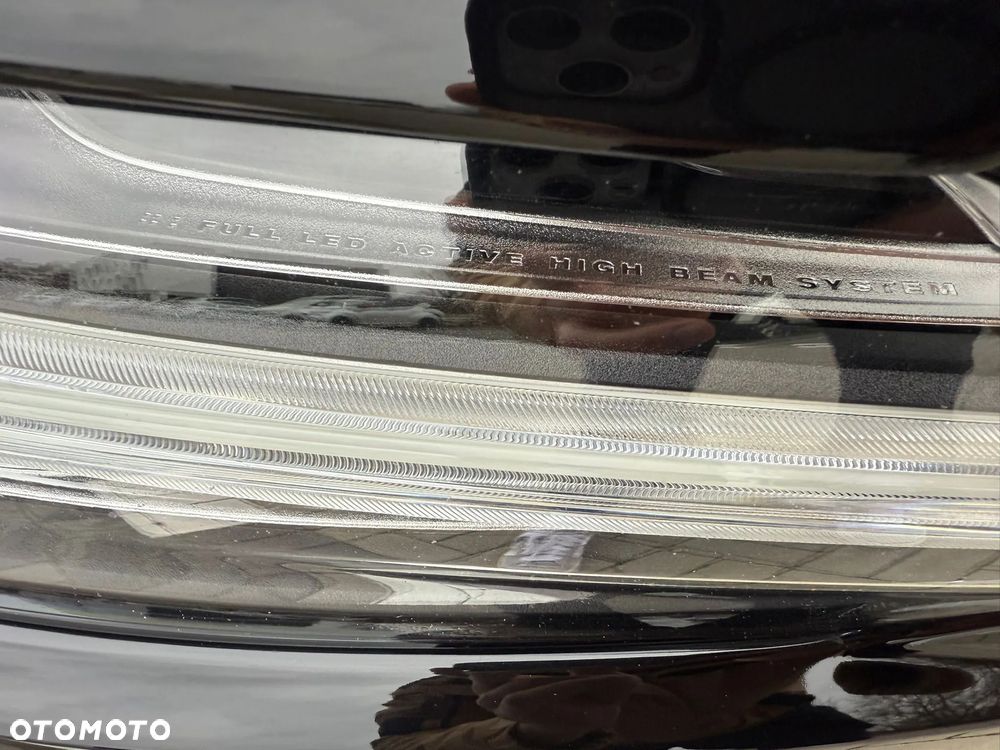 Volvo S60 B5 B AWD Plus Dark - 6