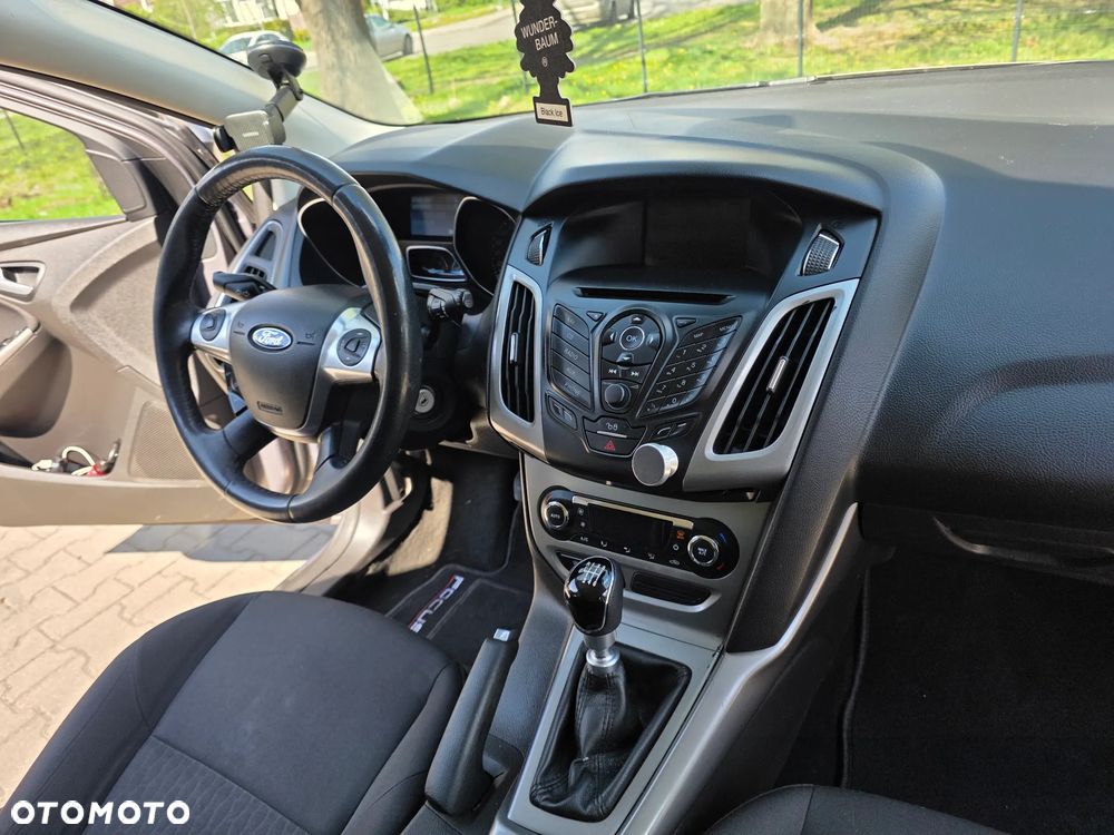 Ford Focus 2.0 TDCi DPF Titanium - 14