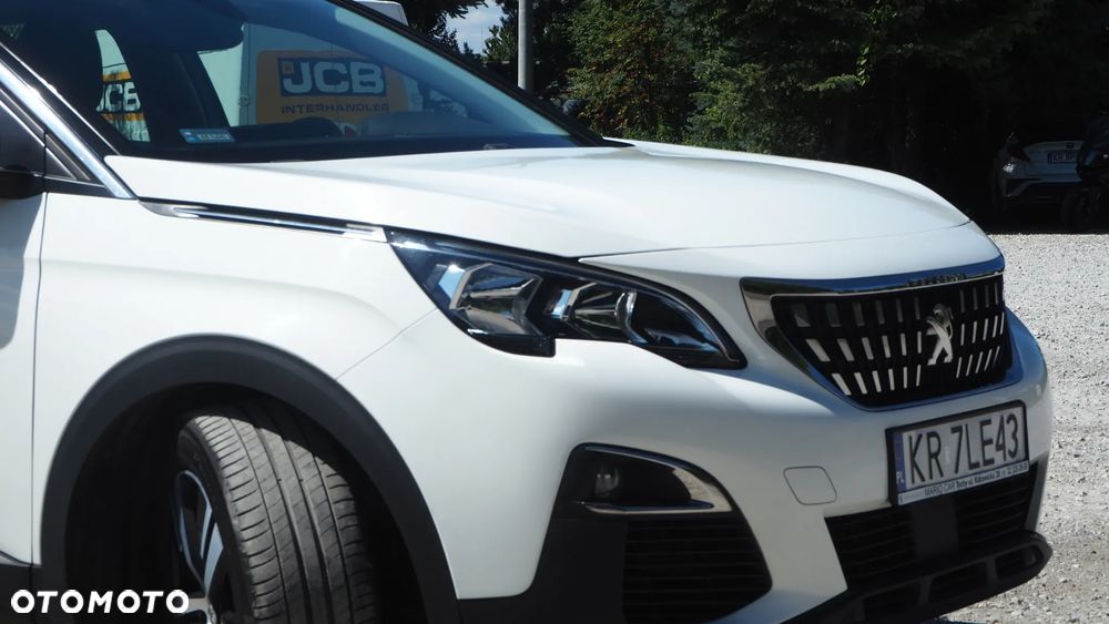 Peugeot 3008 1.2 PureTech Allure S&S - 26
