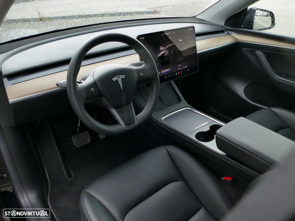 Tesla Model Y Long Range Tração Integral - 24