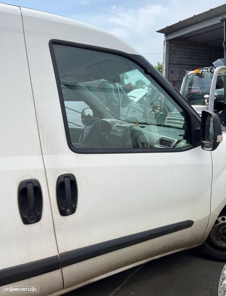 PORTA FRENTE DIREITA OPEL COMBO D - 1