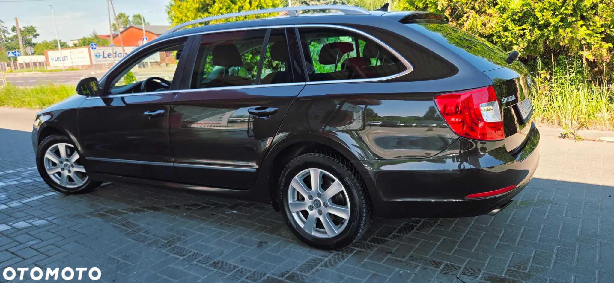 Skoda Superb 2.0 TDI Business DSG - 14