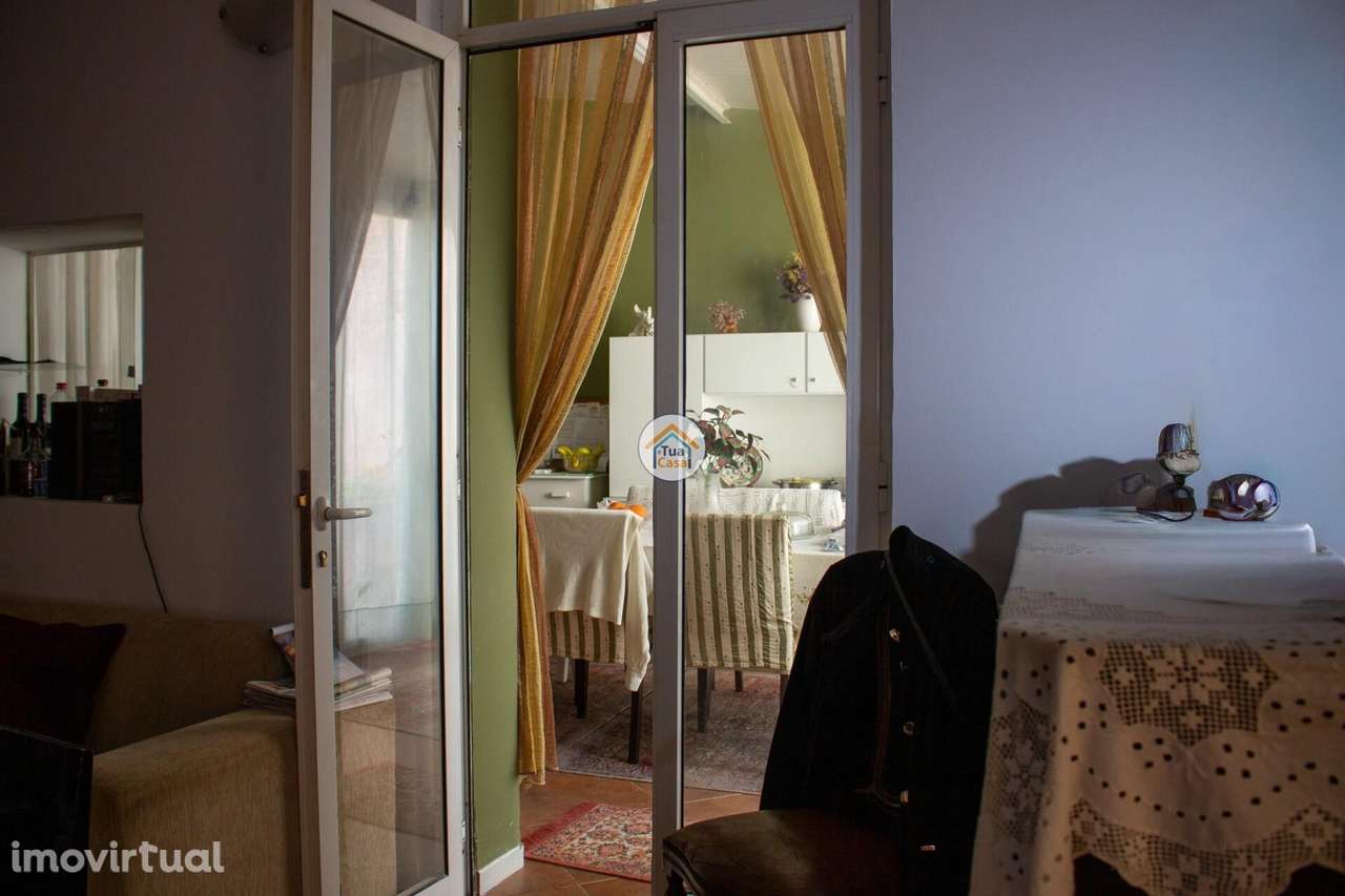 Moradia Centenária de Charme com potencial turístico na Rotunda da Boa - Grande imagem: 5/48