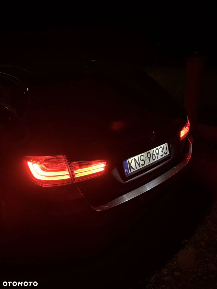 BMW Seria 5 520d xDrive - 36