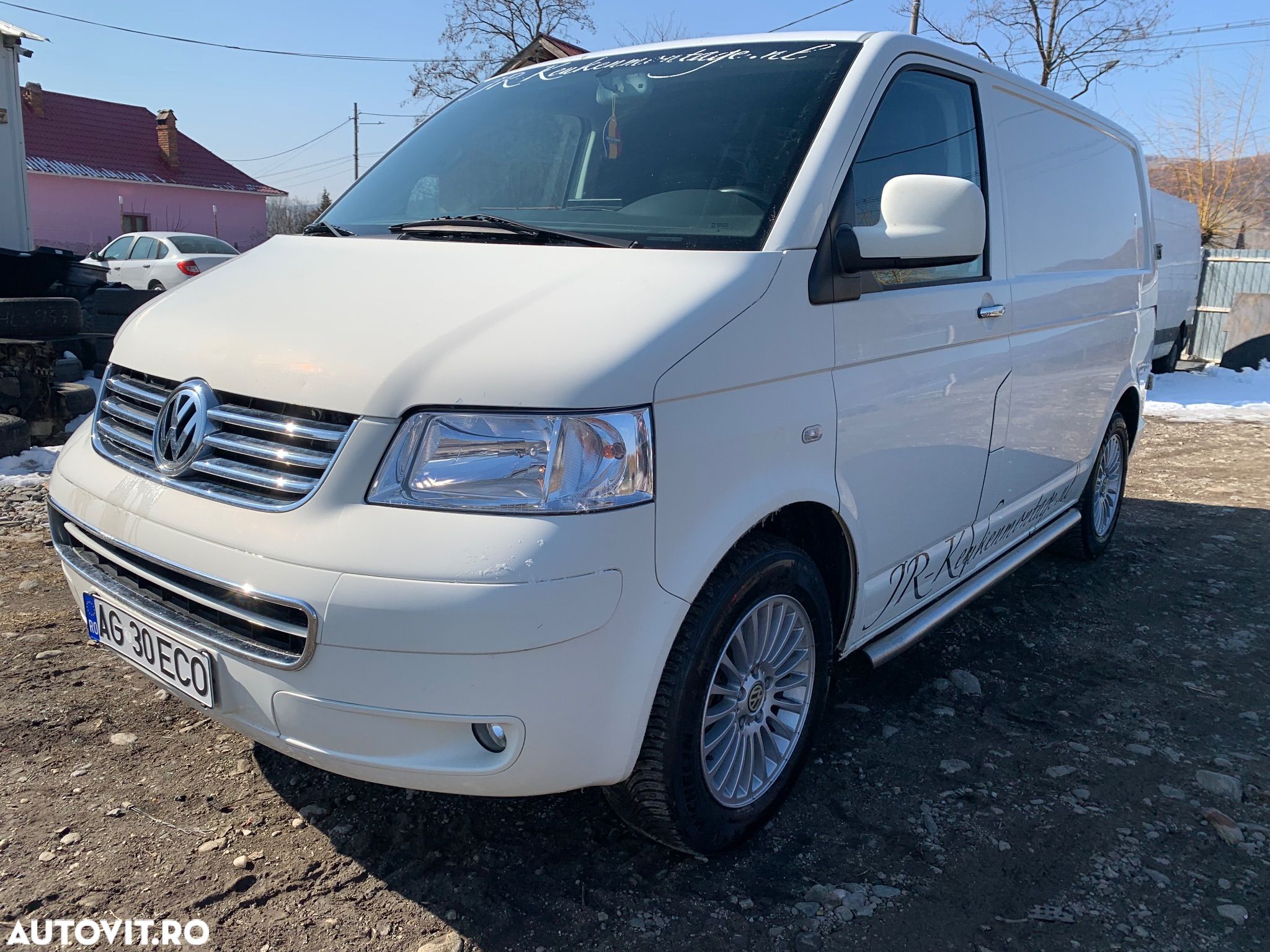 Volkswagen Transporter - 1