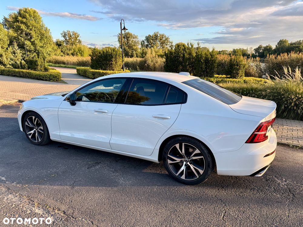 Volvo S60 T4 R-Design First Edition - 4