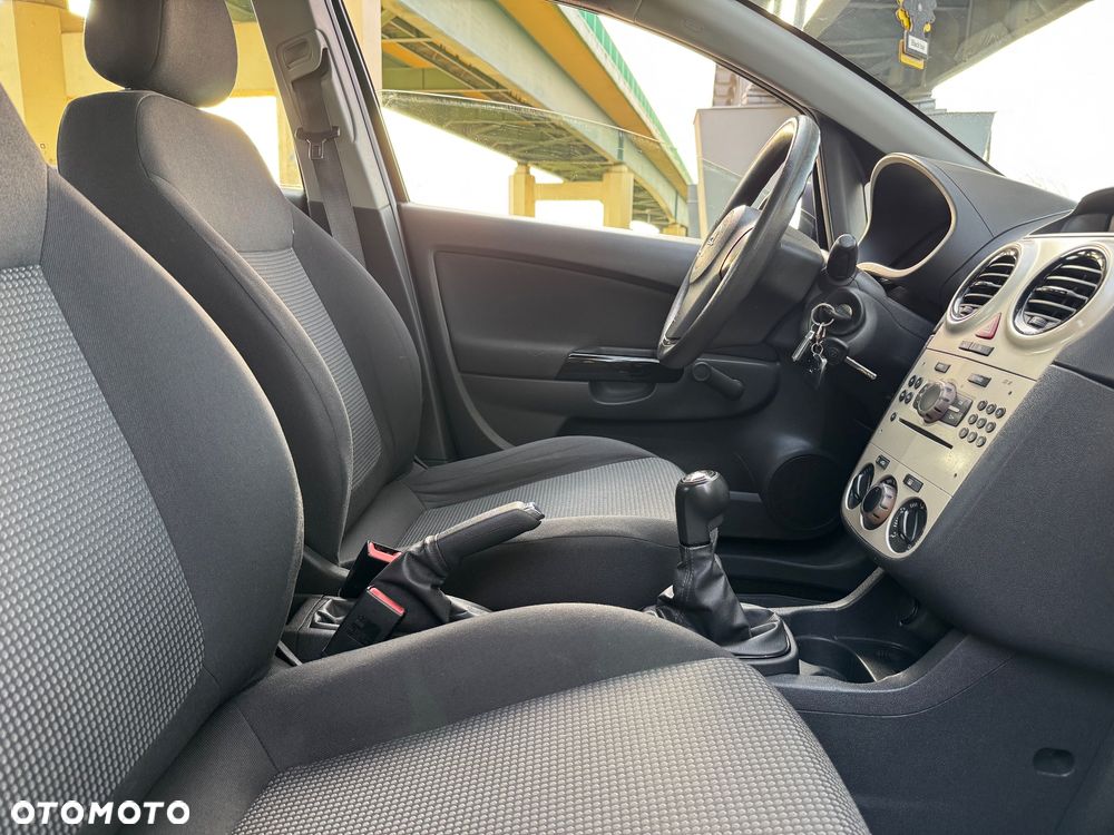 Opel Corsa - 12