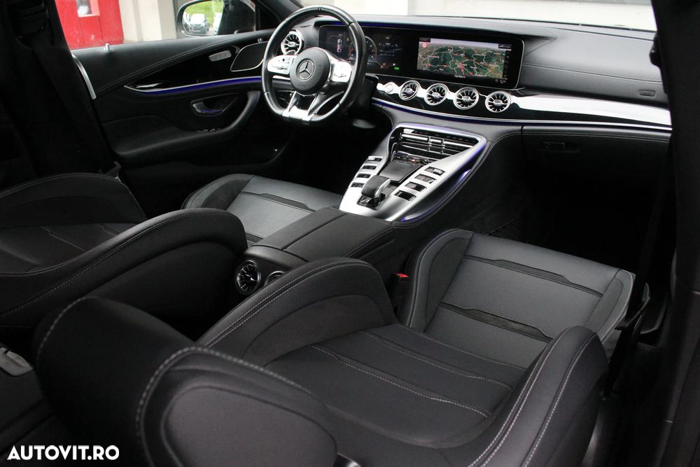 Mercedes-Benz AMG GT 43 4MATIC+ MHEV - 31