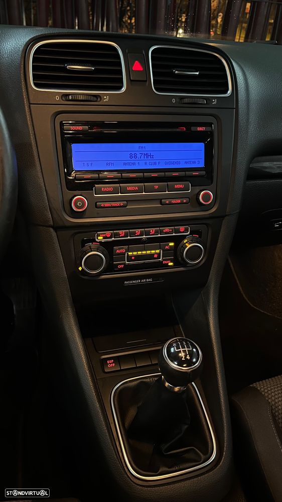 VW Golf 1.6 TDi Confortline - 15