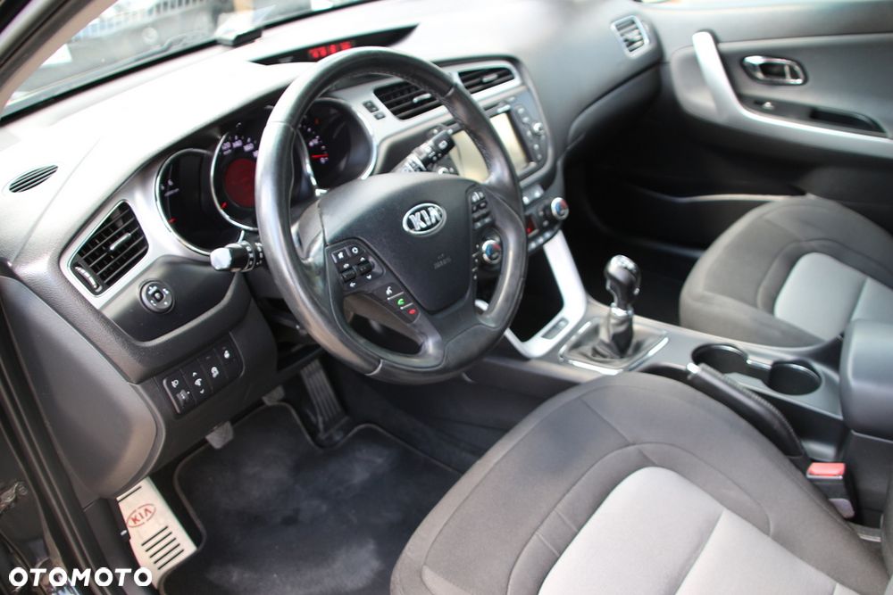 Kia Ceed 1.6 CRDi L - 11