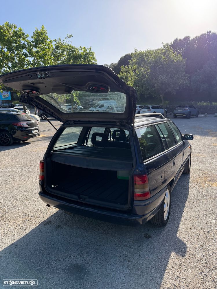 Opel Astra Caravan 1.4i 16V Fresh - 23