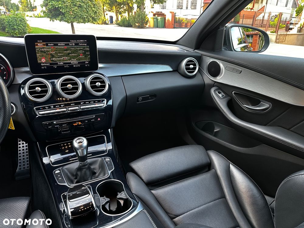 Mercedes-Benz Klasa C 200 T AMG Line - 19