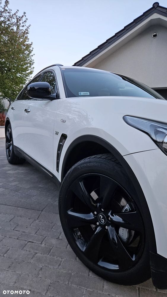Infiniti QX70 3.7 S Premium - 3