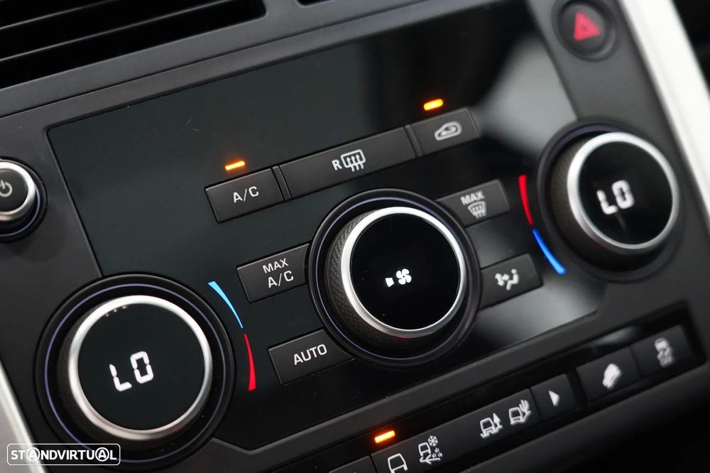 Land Rover Discovery Sport 2.0 TD4 SE Auto - 16