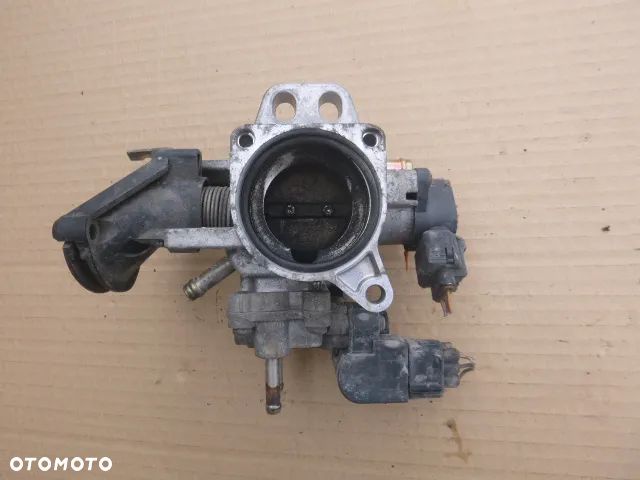 PRZEPUSTNICA KOMPLETNA TOYOTA YARIS 1.0 16V 1SZ - 6