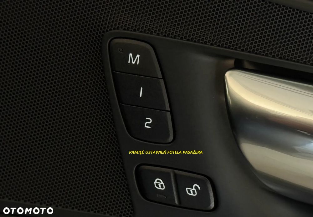 Volvo XC 60 B4 D AWD Plus Dark - 13