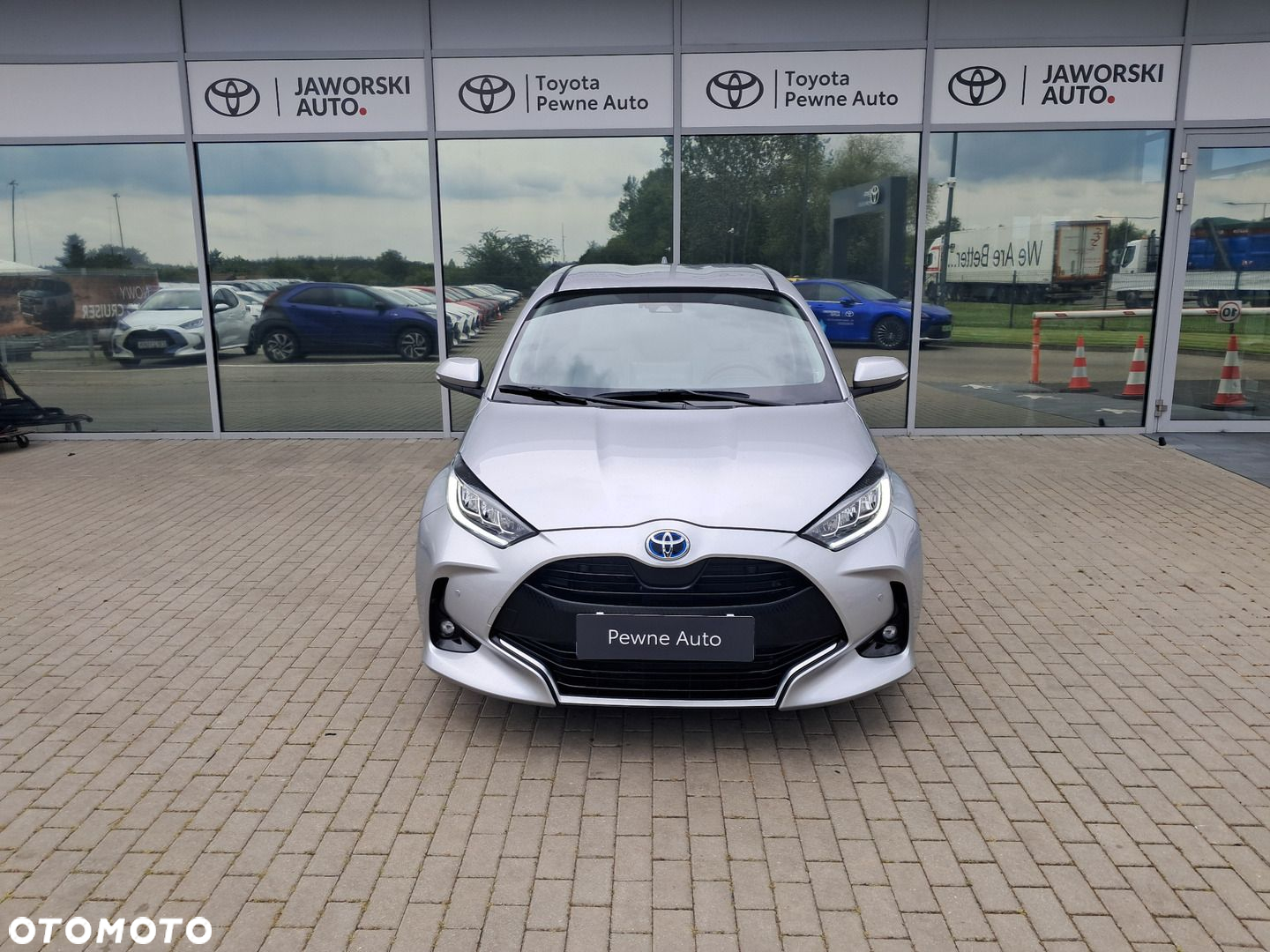 Toyota Yaris Hybrid 1.5 Executive - 2