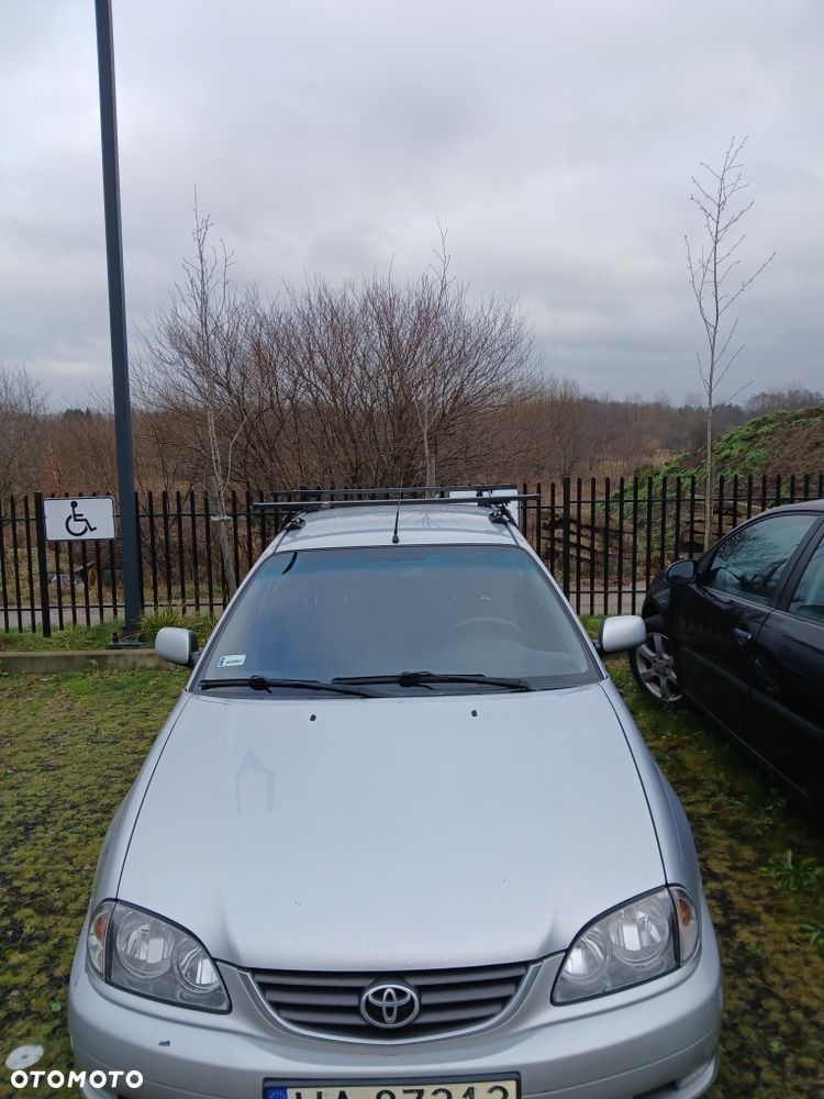 Toyota Avensis - 3