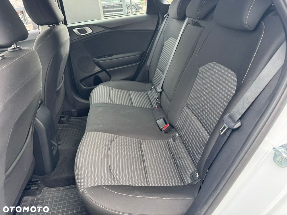 Kia Ceed 1.5 T-GDI M - 18