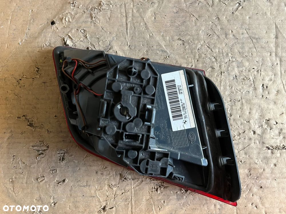 BMW 5 F10 LAMPA PRAWY TYŁ EU - 2