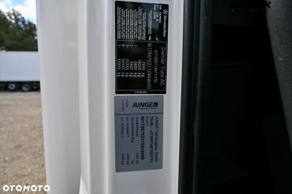 Mercedes-Benz Atego 818 L Kontener 7,25 - 28