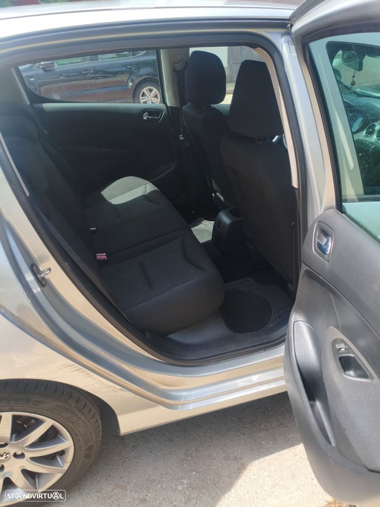 Peugeot 308 1.6 HDi Executive - 18