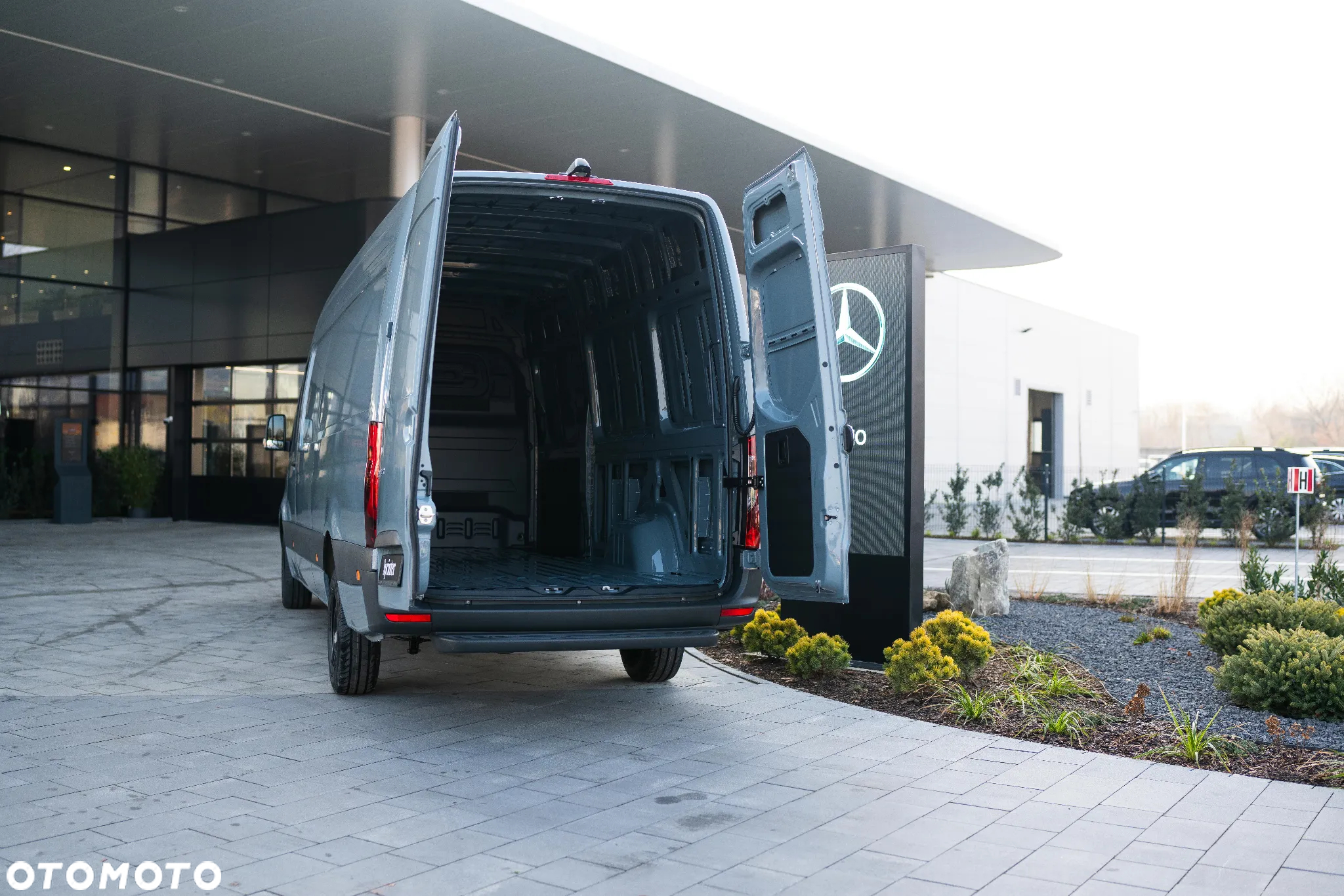 Mercedes-Benz Sprinter - 21