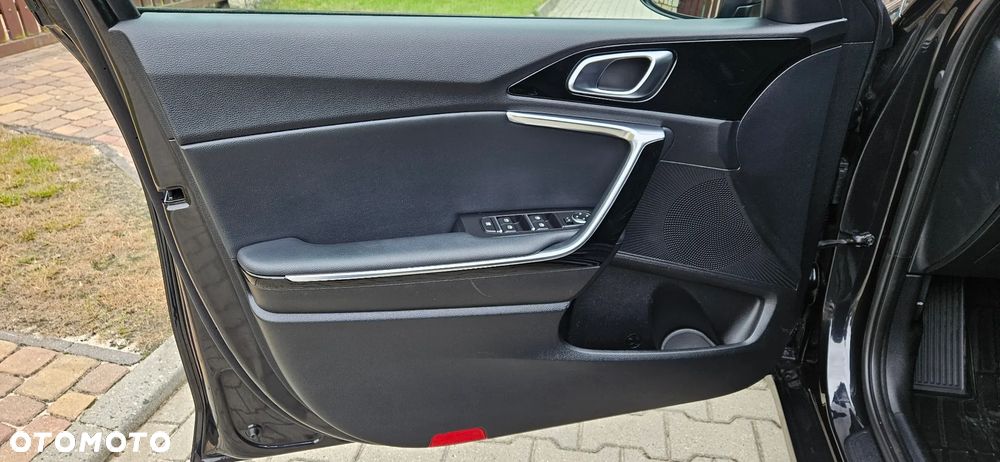 Kia Ceed - 29