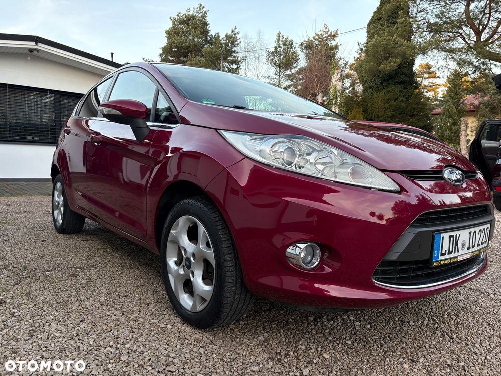 Ford Fiesta 1.4 Champions Edition - 32