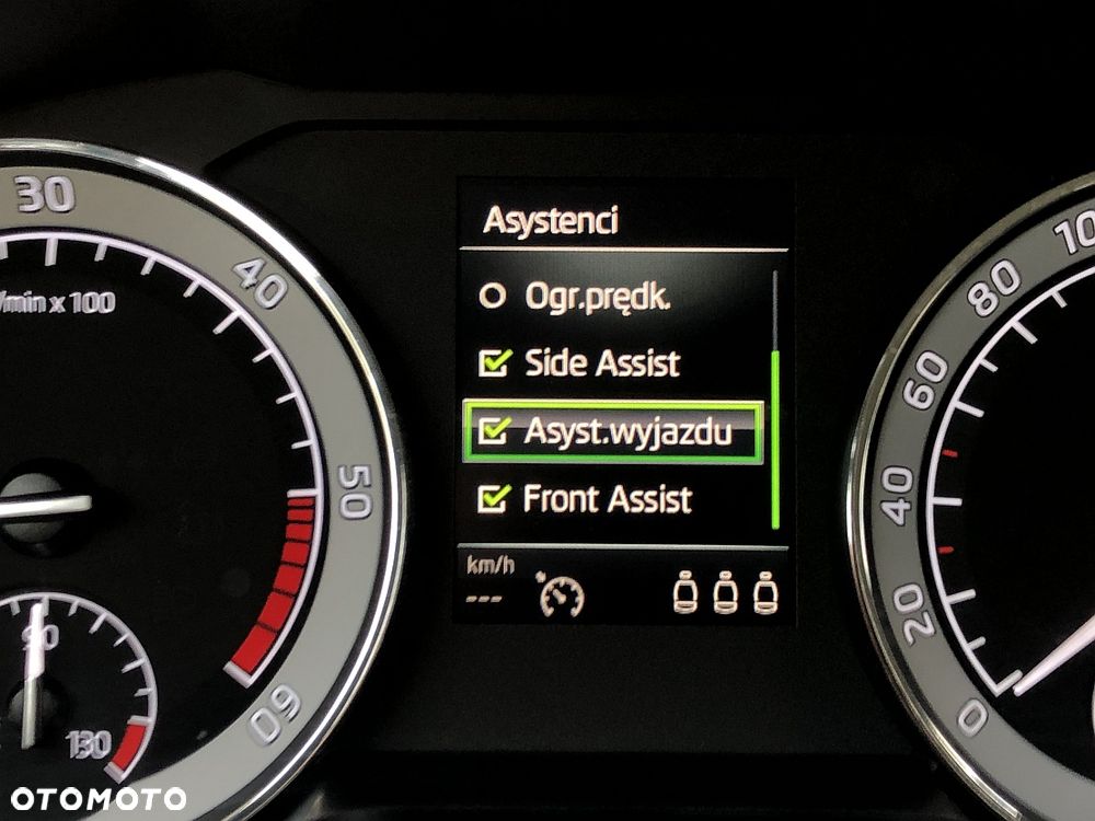 Skoda Superb 2.0 TDI SCR Style DSG - 28