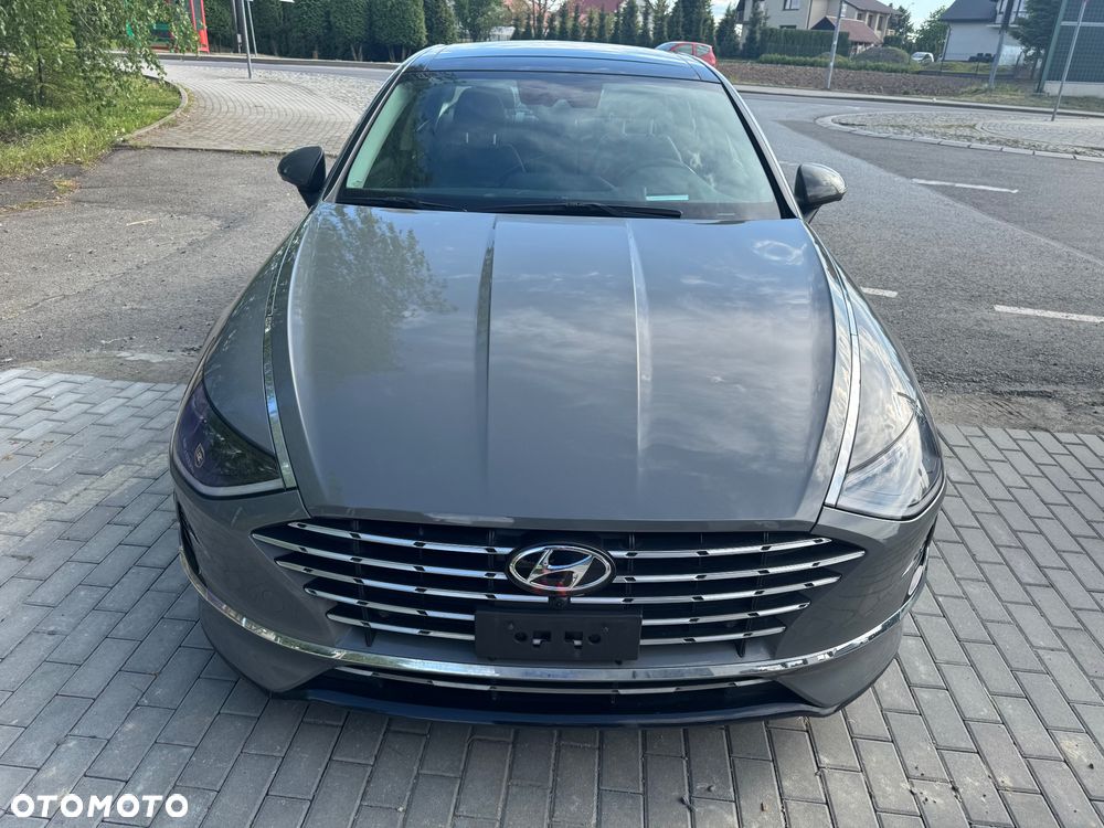 Hyundai Sonata - 16
